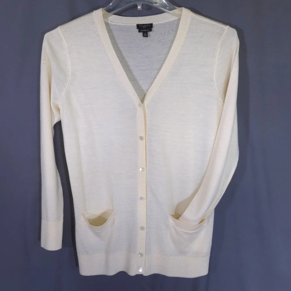 Talbots Cardigan Womens Size Med Petite Pure Merino‎ Wool Old Money Luxury